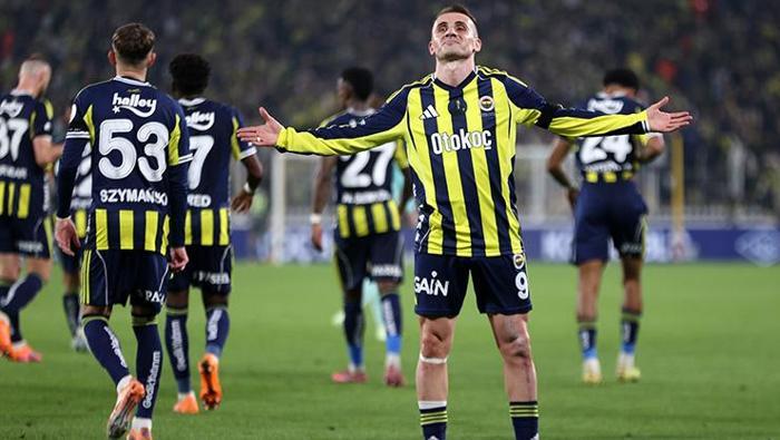 Puan farkı 1e indi Nihat Kahveci ateşi yaktı Kaos dolu günler geliyor Galatasarayın kaybetme nedeni | Fenerbahçenin oyunu