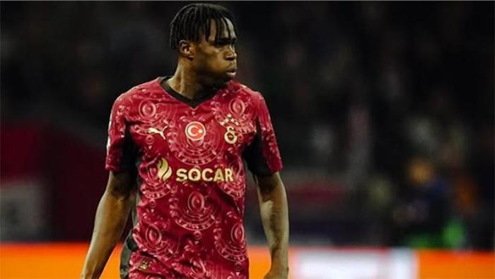 Osimheni görmeye geldiler Singoyu gözlerine kestirdiler Talipler Galatasarayın kapısında kuyruk