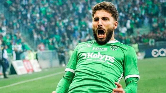 LİSTENİN İLK SIRASINDA O VAR