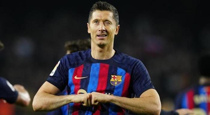 Sadettin Saran, Robert Lewandowski ile bizzat görüşecek: Ocakta olmazsa...