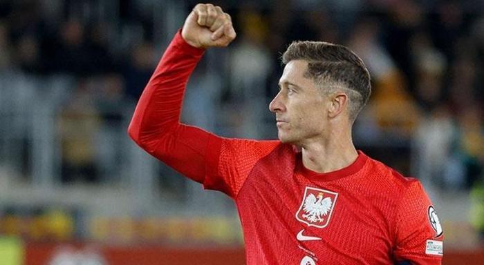 Sadettin Saran, Robert Lewandowski ile bizzat görüşecek: Ocakta olmazsa...