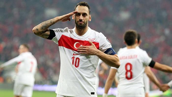 Hakan Çalhanoğlu: Kurtlar Vadisi müziğinde tüylerim diken diken oldu