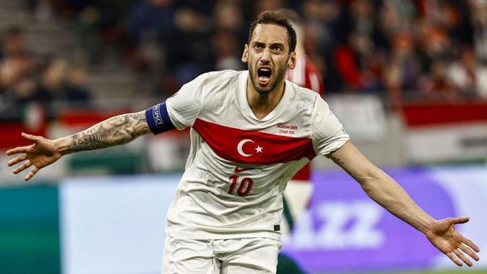 Hakan Çalhanoğlu: Kurtlar Vadisi müziğinde tüylerim diken diken oldu