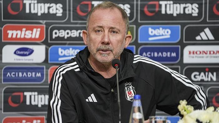 MENAJERİYLE HABER YOLLUYOR