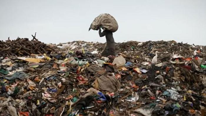 Victor Osimhenin hayat hikayesi yürekleri burktu: Çöp sahasında ayakkabı arardık
