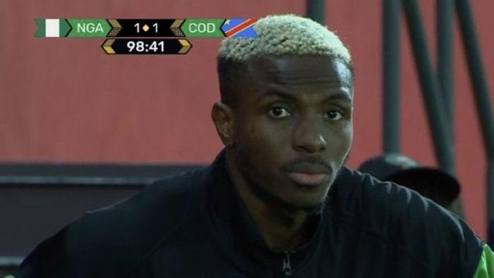 GÖZYAŞLARINA HAKİM OLAMADI