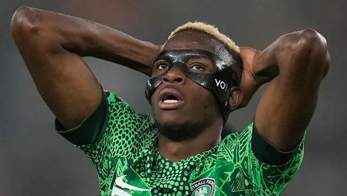 Gözyaşlarına hakim olamadı Victor Osimhenden kötü haber, ilk açıklama geldi