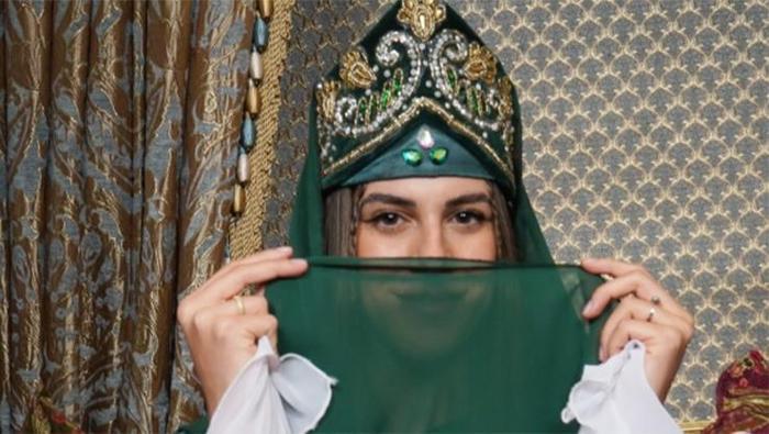 TÜRKLER SICAKKANLI VE SAYGILI