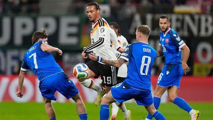 Leroy Sane performansıyla herkesi söylediklerine pişman etti Almanyada manşetlerde: Nefes kesici, tutkulu, çılgın