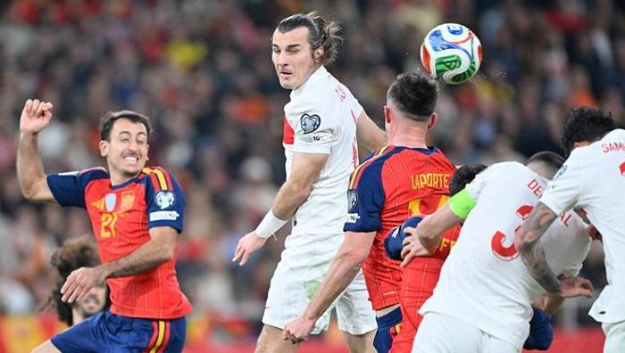 EL MUNDO: AŞAĞILAYICI ÜSTÜNLÜK