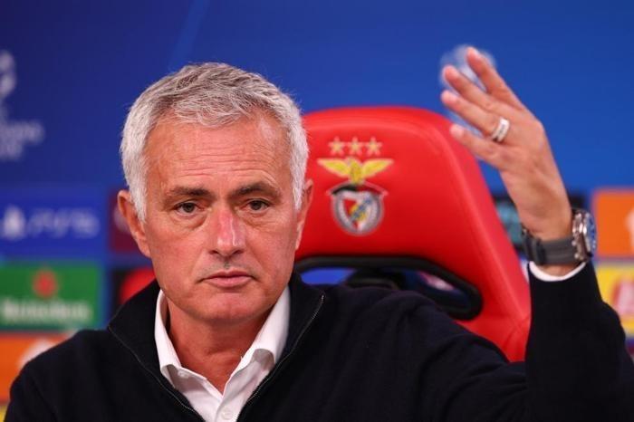 MOURINHO: TANIMADIĞIM BİRİNİN KARAKTERİNİ SEVMEMEM MÜMKÜN MÜ