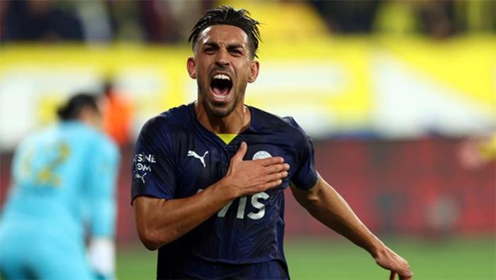 Cenk Tosunun Fenerbahçedeki kaderi belli oldu Süper Ligden 3 talibi var