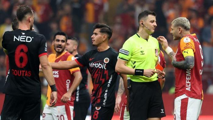 Galatasaray - Gençlerbirliği maçının ardından usta isimden eleştiri: Akıl tutulması | Turist gibiydi