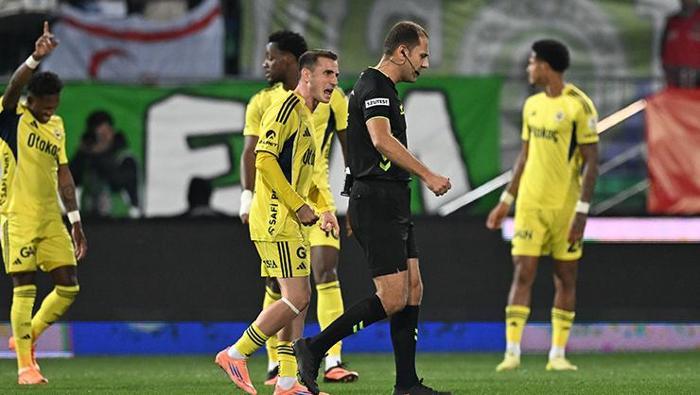 Çaykur Rizespor - Fenerbahçe maçının ardından yıldız isme övgü dolu sözler: Başka bir seviye | Veselinoviç’in Fenerbahçesi gibi...