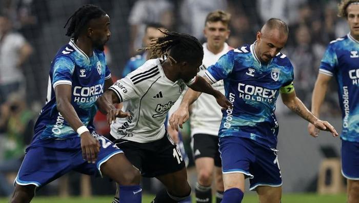 YÖNETİM İSTİFA DEMEKLE...