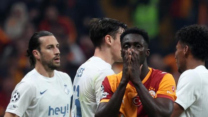 BEKLENMİYORDU AMA OLDU / CEM DİZDAR - FANATİK