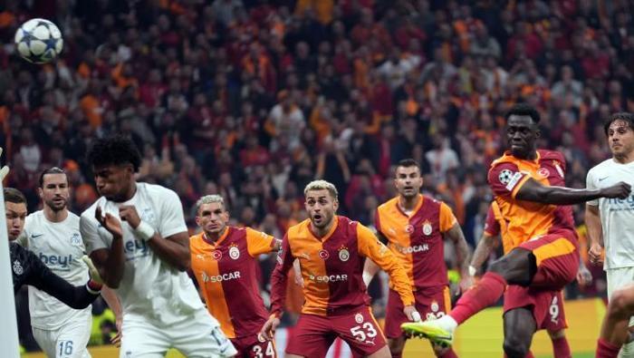 OSIMHEN NEREDEYSE TAKIMIN YARISI