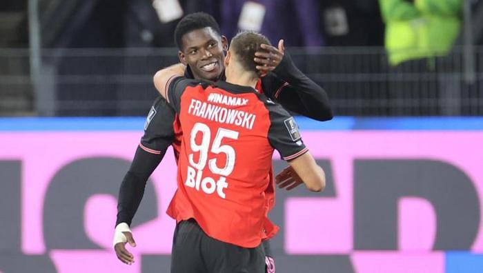 Frankowski tam zamanlı piston Galatasaraydan Rennese gitti, Fransa Ligue 1e damga vurdu