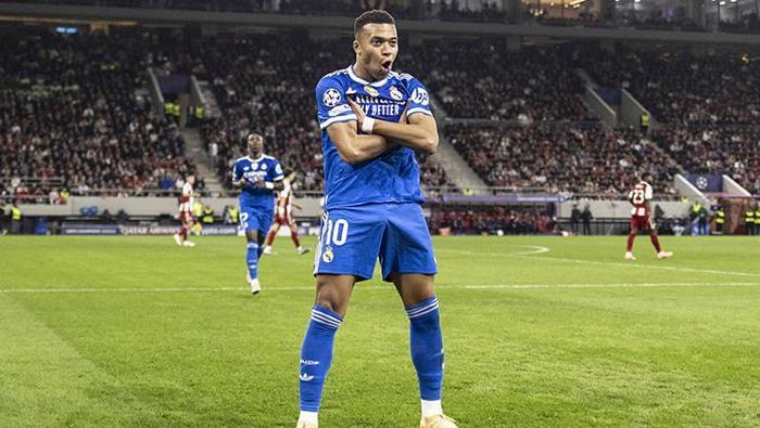 DEVLER LİGİNDE 3 PUAN