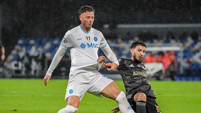 NAPOLİ TUTMAK İSTİYOR