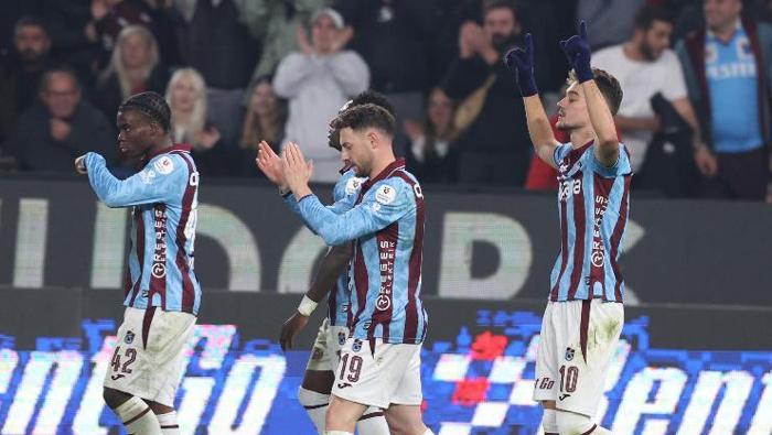 İKİNCİ YARIDA FIRTINA / TUNÇ KAYACI - FANATİK