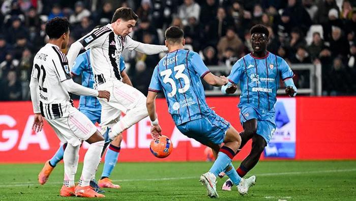 İKİ GOLLE DEVİRDİ