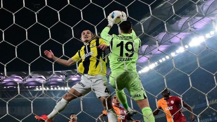 Fenerbahçe - Galatasaray derbisi canlı izle | FB GS maçı şifresiz (Süper Lig maçı canlı yayın)