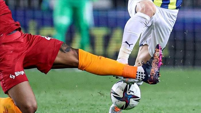 Fenerbahçe - Galatasaray derbisi şifresiz veren kanallar | FB GS derbisi canlı yayın