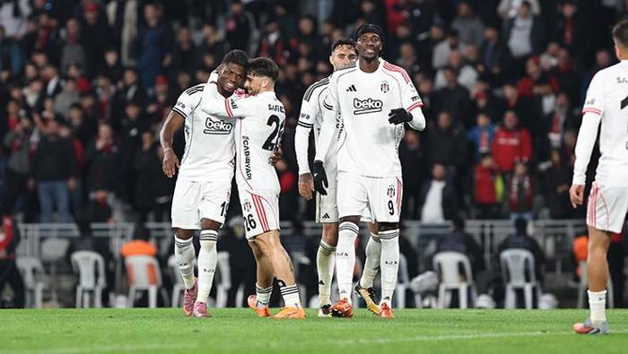 Karagümrük-Beşiktaş maçını değerlendirdi Hiçbir şeyi olmayan maç, zaman kaybı