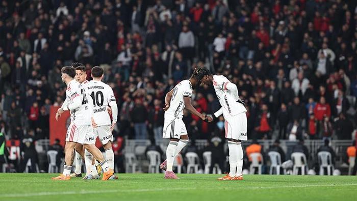 Hiçbir şeyi olmayan maç - Cem DİZDAR --> FANATİK