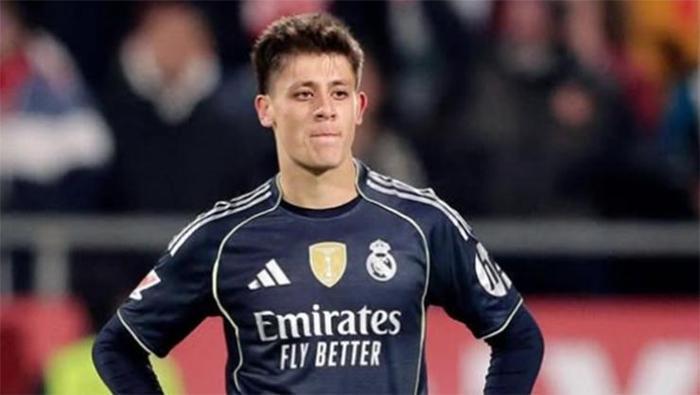 Arda Güler oyundan çıktı Real Madrid liderliği kaptırdı Alonso devre arasında Ardaya tek tek açıkladı