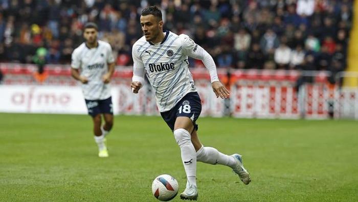 Mourinho, Fenerbahçedeki öğrencisini istiyor Benfica transfere hız verdi, rotayı belirledi