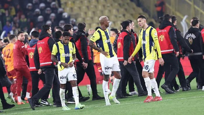 FENERBAHÇE - GALATASARAY DERBİSİ CANLI İZLE