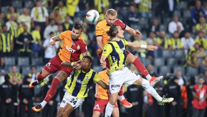 FENERBAHÇE - GALATASARAY DERBİSİ CANLI İZLE