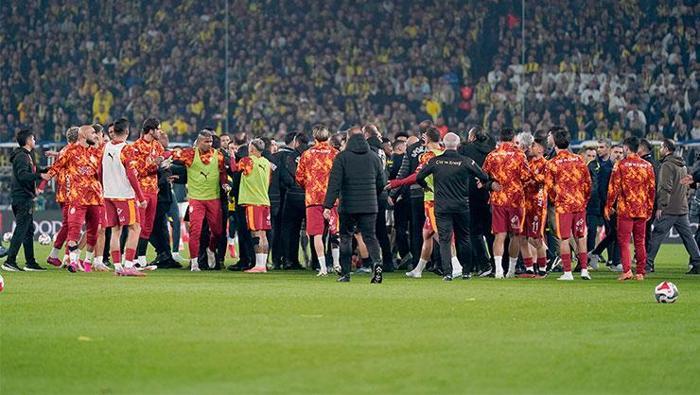 Fenerbahçe- Galatasaray derbisi öncesi gerilim Zor ayırdılar