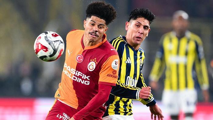 Derbi sonrası usta isimler yorumladı Fenerbahçe kalabalıktı Galatasaray akıllı | Hata değil art niyet