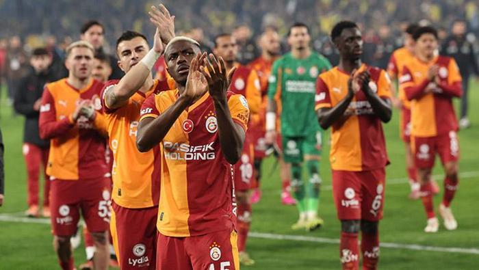 Derbi sonrası usta isimler yorumladı Fenerbahçe kalabalıktı Galatasaray akıllı | Hata değil art niyet