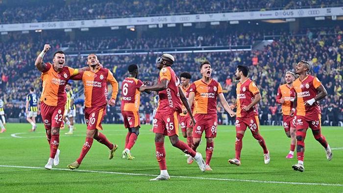 Nihat Kahveci Fenerbahçe-Galatasaray derbisi sonrası bombaladı Sinir bozuyor hemen gönderilmeli