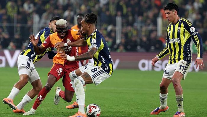 Galatasaray soyunma odasında sesler yükseldi Okan Buruktan takıma konuşma: Herkese gösterdik