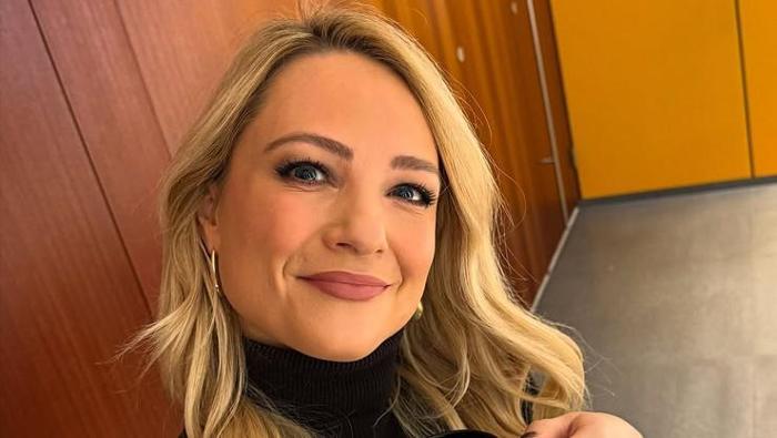 YERİNE KATIE SHANAHAN GEÇTİ