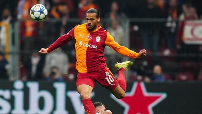 SOĞUKKANLI BİR ŞEKİLDE TOPU KÖŞEYE GÖNDERDİ