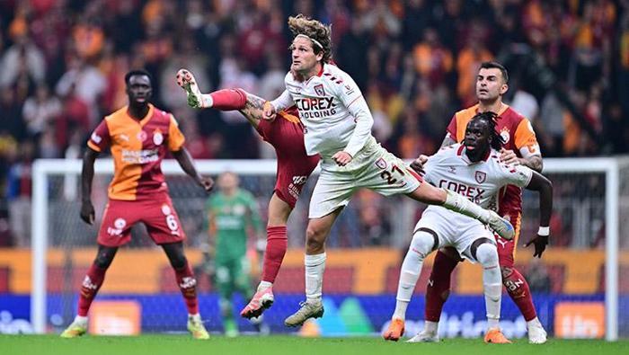 İKİ YARIDA İKİ FARKLI KİMLİK