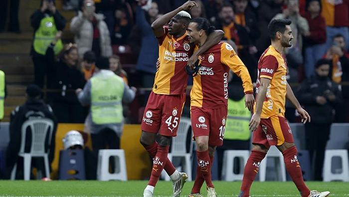 İlkay Gündoğan orkestra şefi gibiydi