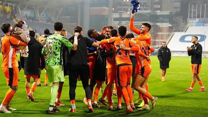 Başakşehir - Fenerbahçe maçı canlı izle | FB Başakşehir maçı şifresiz (Fenerbahçe maçı canlı yayın izle)