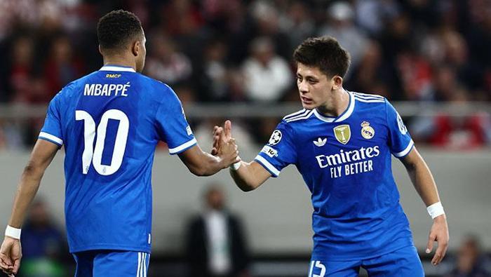 ARDA, KULÜBEYE ÇEKİLDİ