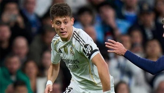 TARAFTARLAR ÇILDIRDI