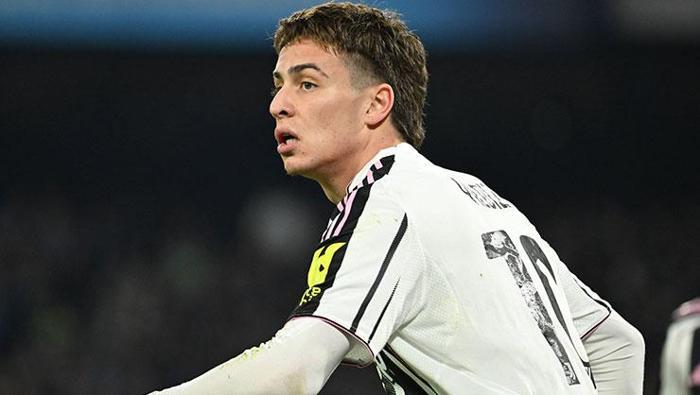 KARANLIĞIN İÇİNDEKİ PARLAKLIK