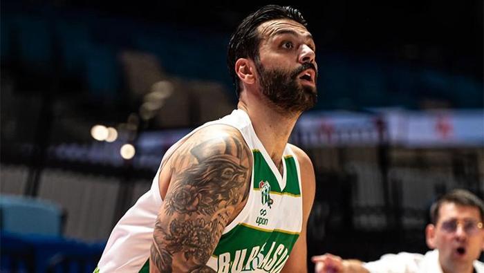 Galatasaray benchine küfür ettiği iddialarına Göksenin Köksaldan yanıt Beni taraftarın önüne atıyorlar