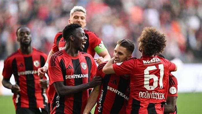 Beşiktaş - Gaziantep FK maçı canlı izle | BJK ANTEP maçı şifresiz (Süper Lig Beşiktaş maçı şifresiz canlı yayın)