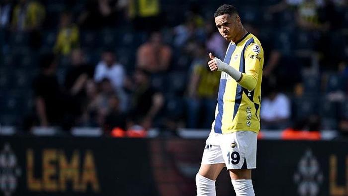 Fenerbahçe’ye transferde kötü haber Golcü futbolcuya İtalyan devi talip oldu
